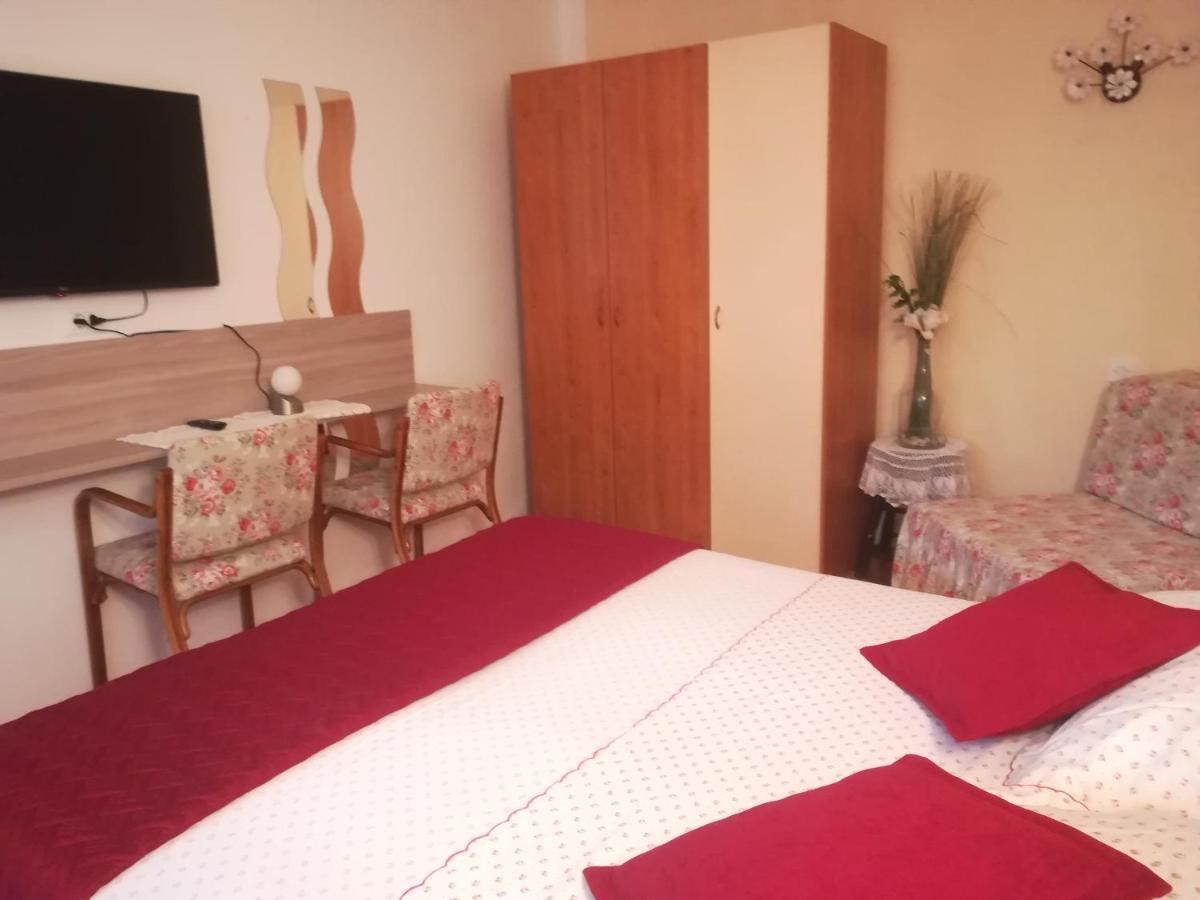 Apartmani Villa Otilija Poreč Eksteriør bilde