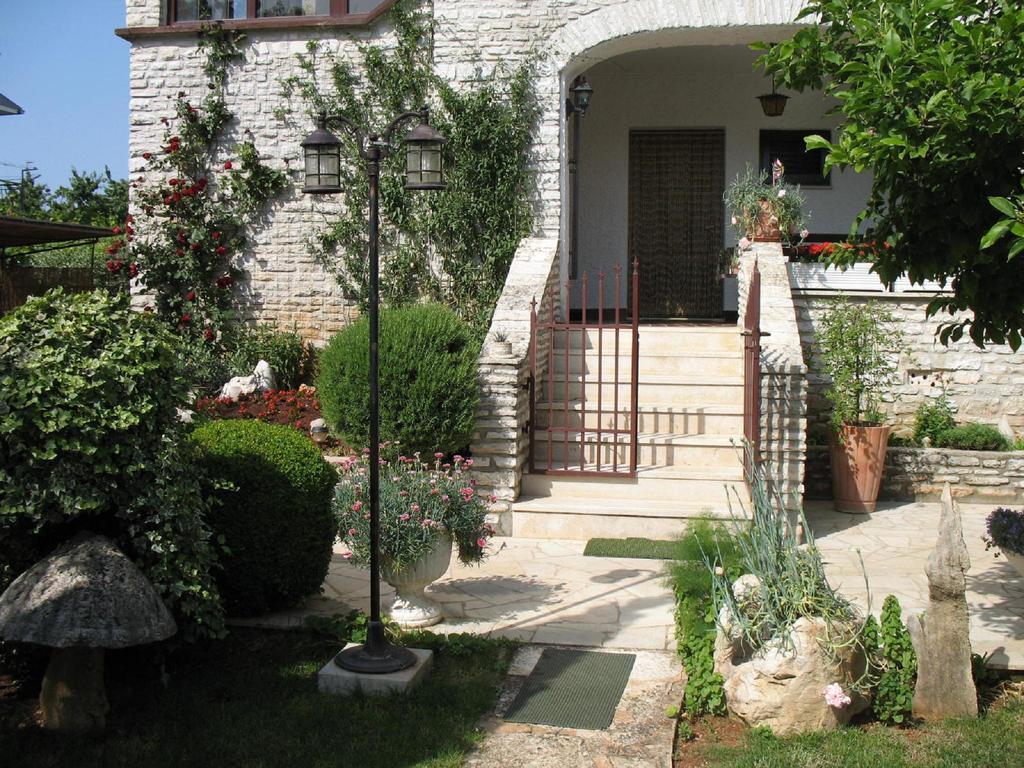 Apartmani Villa Otilija Poreč Eksteriør bilde
