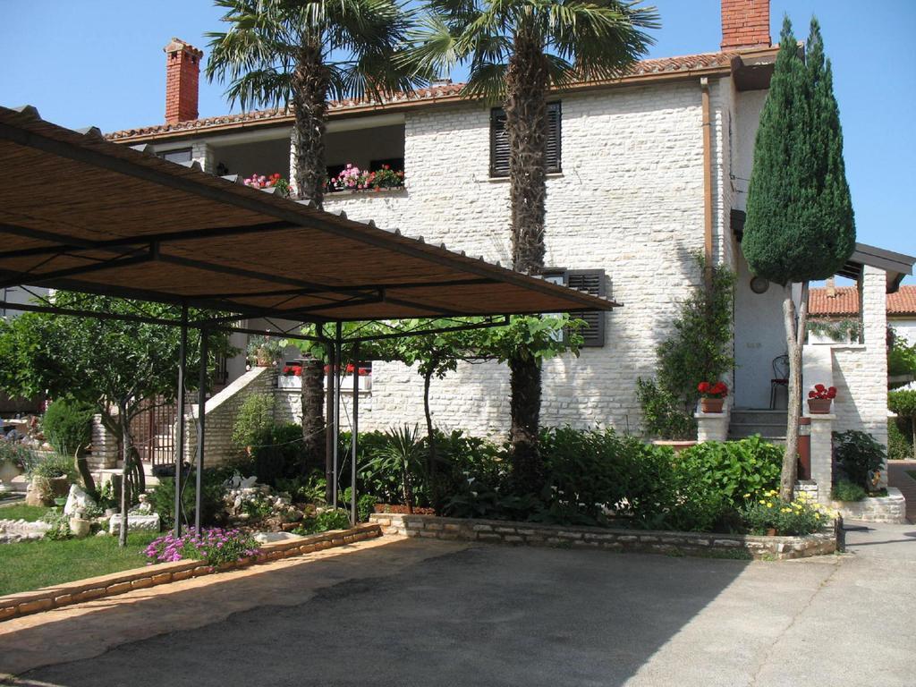 Apartmani Villa Otilija Poreč Eksteriør bilde